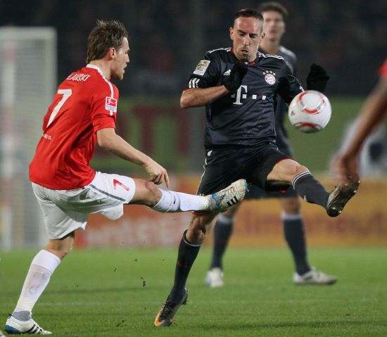 此次事件背 此次事件背